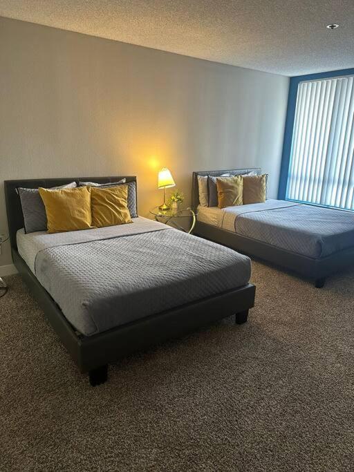 Two Bedroom Hollywood Apartment Los Angeles Exterior foto